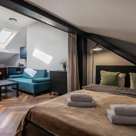 Close-central - Great Location- Praga Polnoc - 18 People -marcinkowskiego *