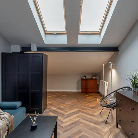 Close-central - Great Location- Praga Polnoc - 18 People -marcinkowskiego