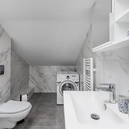 Close-central - Great Location- Praga Polnoc - 18 People -marcinkowskiego * Warsaw