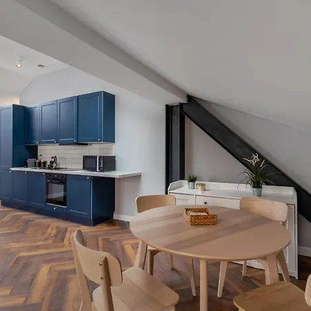 Apartment Close-central - Great Location- Praga Polnoc - 18 People -marcinkowskiego Warsaw